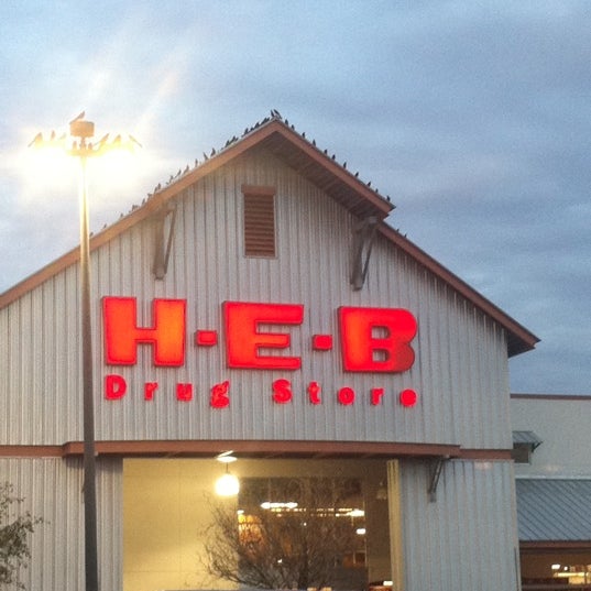 HEB plus! Grocery Store in Bastrop