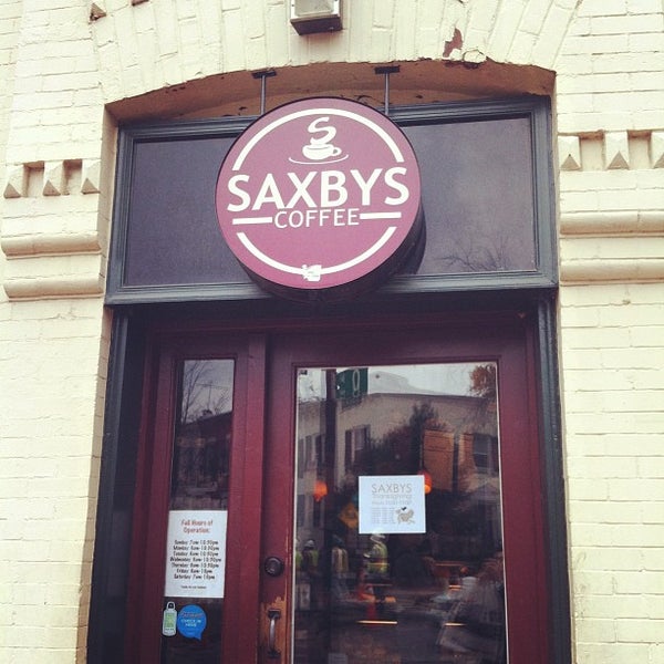 Photo taken at Saxbys Coffee by Aram H. on 11/21/2011