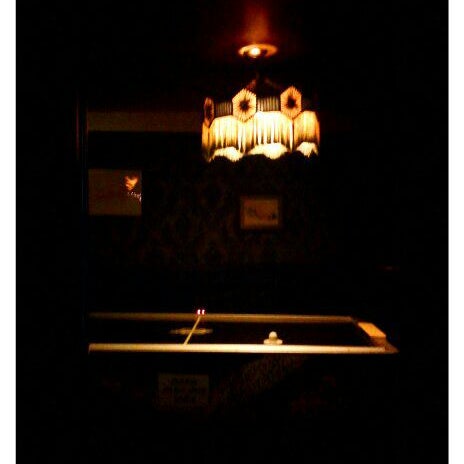 12/6/2011 tarihinde Tippy T.ziyaretçi tarafından Pal&#39;s Lounge'de çekilen fotoğraf