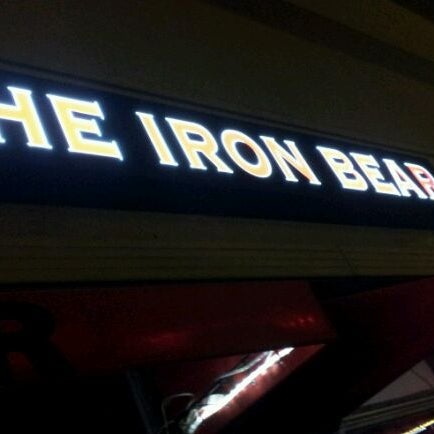 1/22/2012 tarihinde Jason K.ziyaretçi tarafından The Iron Bear'de çekilen fotoğraf
