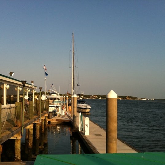 6/20/2011にBecome O.がInlet Harbor Restaurant, Marina &amp; Gift Shopで撮った写真