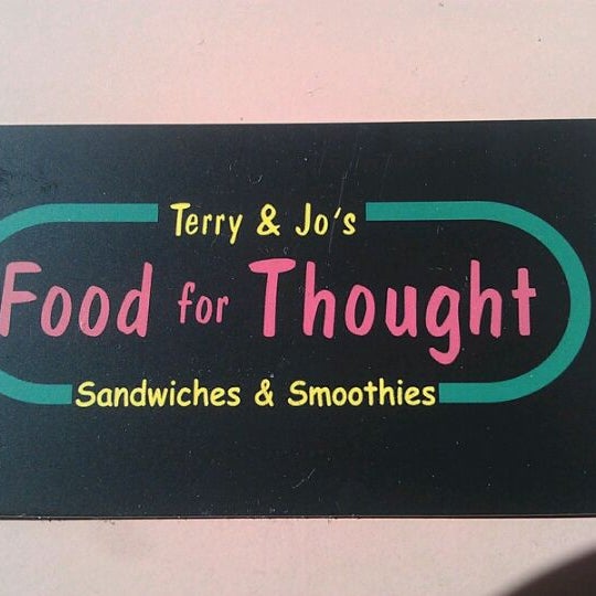 Foto tirada no(a) Terry &amp; Jo&#39;s Food for Thought por cam em 11/5/2011
