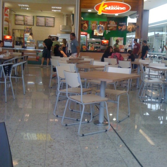 Photo taken at Shopping ViaCatarina by Samuel C. on 4/10/2011