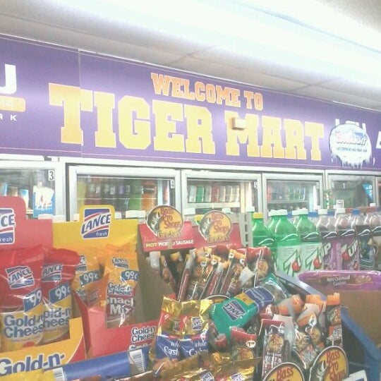 Photos at Tiger Mart American Restaurant in Algiers