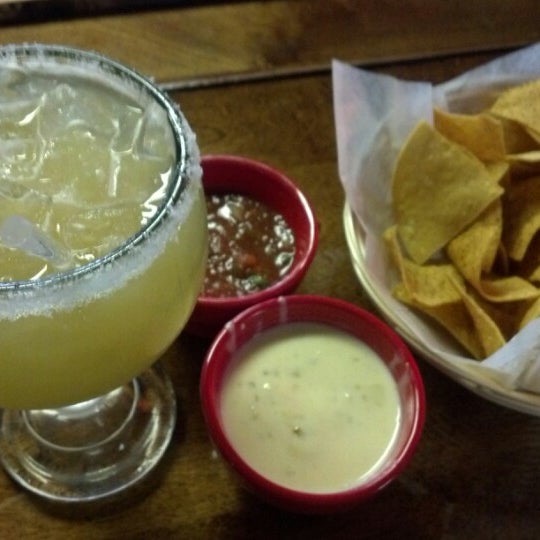 Снимок сделан в Tequila&#39;s Mexican Grill &amp; Cantina пользователем Teresa 8/14/2012