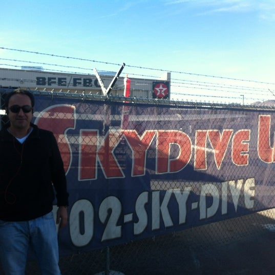 1/2/2012 tarihinde Sencer Y.ziyaretçi tarafından Skydive Las Vegas'de çekilen fotoğraf