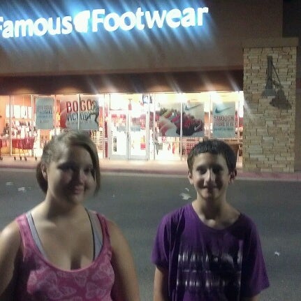 Famous footwear arrowhead best sale mall