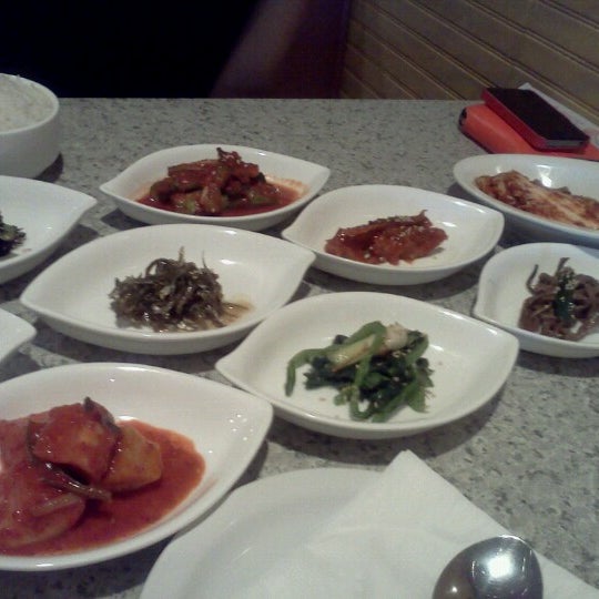 Снимок сделан в Asian Kitchen Korean Cuisine пользователем Jenna C. 7/4/2012
