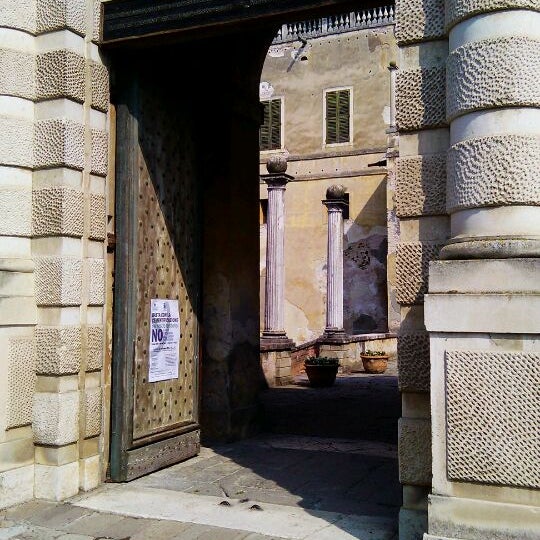 Foto diambil di Castello del Catajo oleh Andrea D. pada 9/14/2011