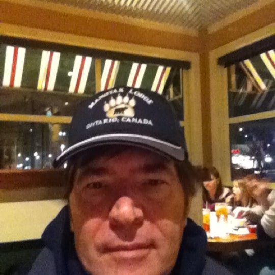 Photo taken at Chili&#39;s Grill &amp; Bar by Bill M. on 12/25/2010