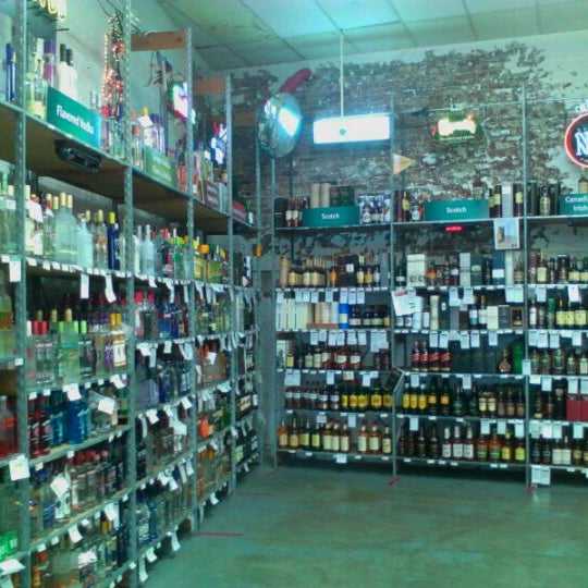 Photo taken at Randall&#39;s Wines &amp; Spirits by Mark P. on 6/1/2012
