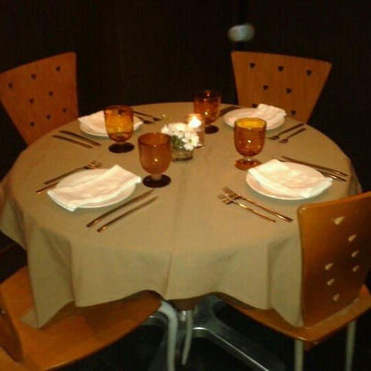 1/21/2012 tarihinde Diogo D.ziyaretçi tarafından Restaurante Stravaganza'de çekilen fotoğraf