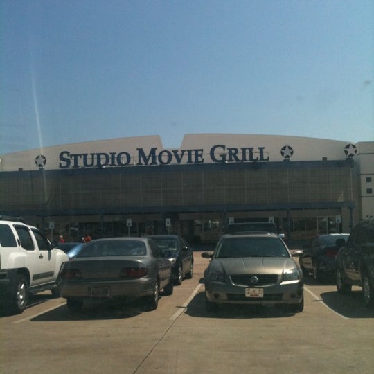 Photo taken at Studio Movie Grill Lewisville by Adarius M. on 8/7/2011