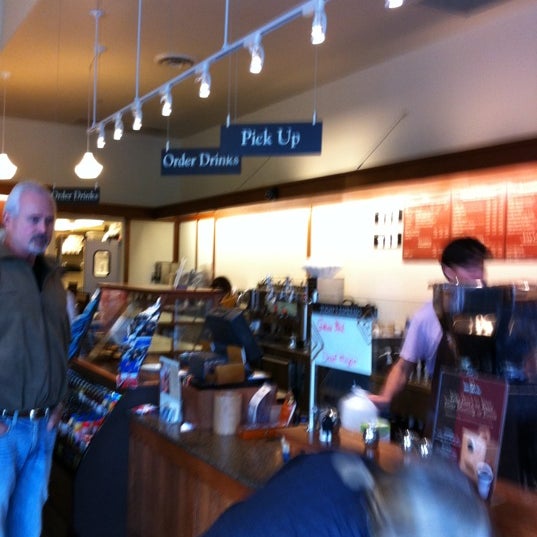 Photo taken at Peet&#39;s Coffee &amp; Tea by Mikey T. on 1/7/2011