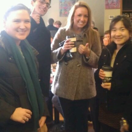 2/27/2012 tarihinde Tracy S.ziyaretçi tarafından Boston Common Coffee Company'de çekilen fotoğraf