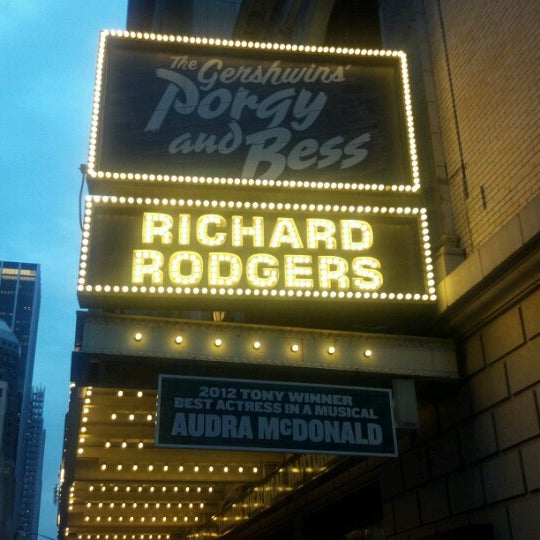 Das Foto wurde bei Porgy &amp; Bess on Broadway von Linda T. am 7/19/2012 aufgenommen