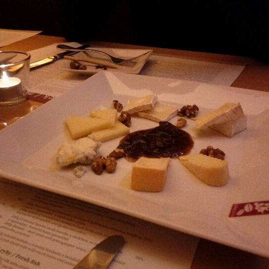 1/5/2012 tarihinde Virgilio A.ziyaretçi tarafından Restaurant Bresto'de çekilen fotoğraf