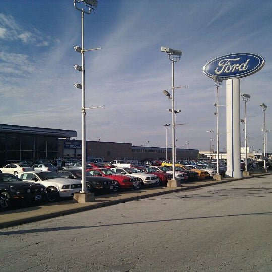 Friendly Ford Auto Dealership In Springfield