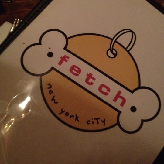 Foto tirada no(a) Fetch Bar and Grill por Lee H. em 3/9/2012