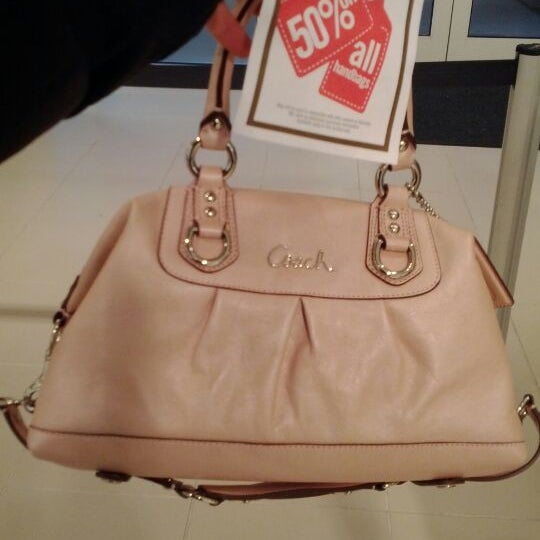 coach outlet philadelphia