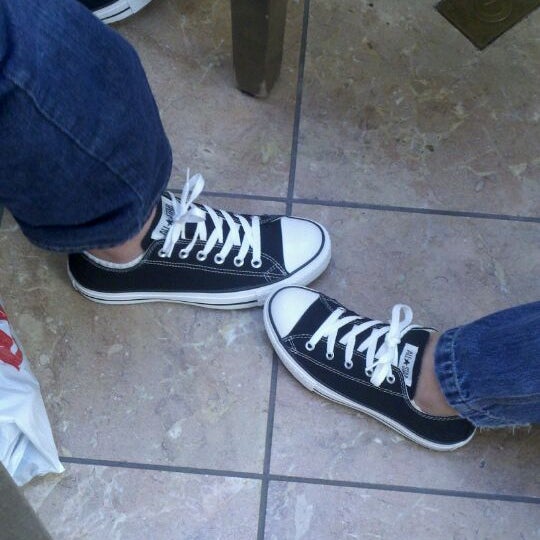 rack room converse shoes
