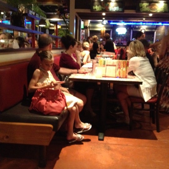 Foto tomada en Chili&#39;s Grill &amp; Bar  por Tom B. el 6/23/2012