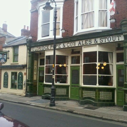 Portsmouth transvestite pubs uk