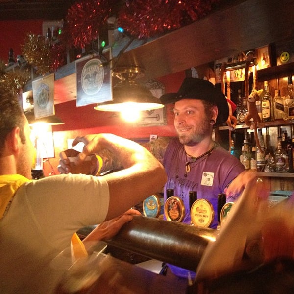 6/7/2012 tarihinde Krista R.ziyaretçi tarafından Monkey Bar'de çekilen fotoğraf