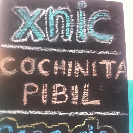 4/11/2012에 Debora V.님이 Xnic Cochinita에서 찍은 사진