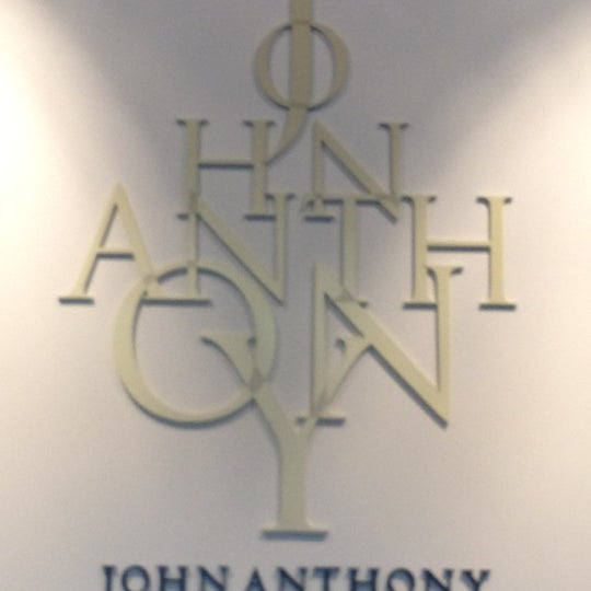 Foto tomada en John Anthony Vineyards  por Jeff C. el 8/21/2012