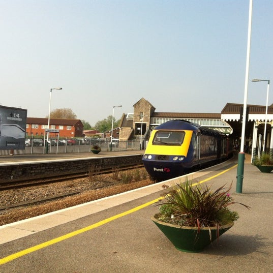 WestonsuperMare Railway Station (WSM) Train Station in WestonSuper