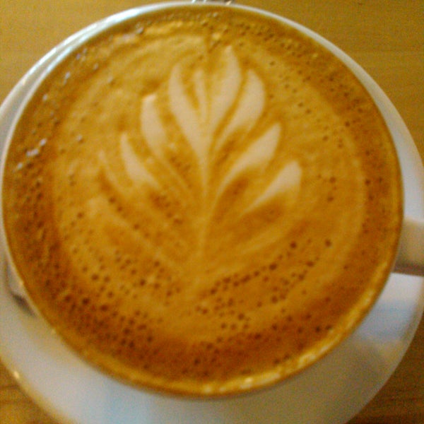 Foto diambil di Barefoot Coffee oleh Natalie pada 6/19/2012