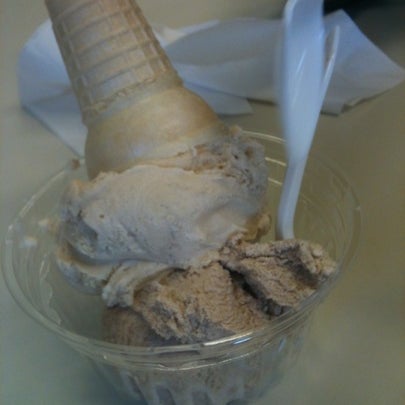 Foto tirada no(a) Cayuga Lake Creamery por Dixie C. em 8/29/2012