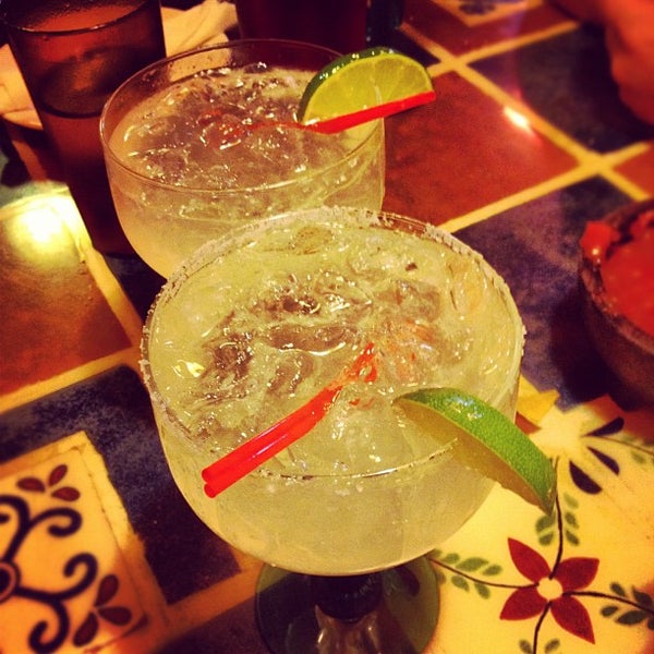 Foto diambil di Jose&#39;s Mexican Restaurant oleh Ciera H. pada 7/29/2012