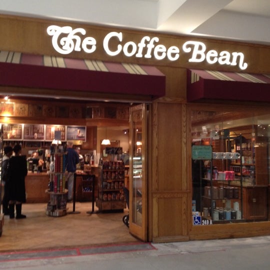 2/17/2012にLoveLilyStarGazersがThe Coffee Bean &amp; Tea Leafで撮った写真