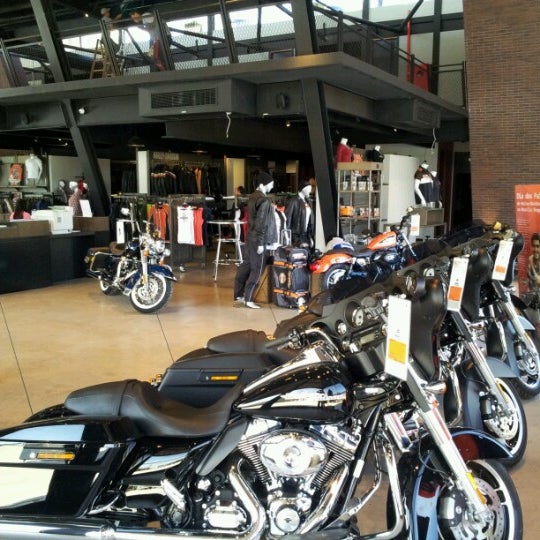 8/6/2012にYuri G.がBrasília Harley-Davidsonで撮った写真