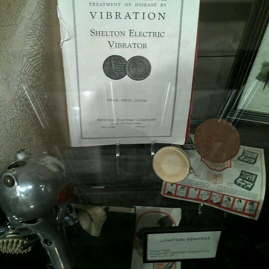 Foto tirada no(a) Good Vibrations por Alaric M. em 9/11/2012