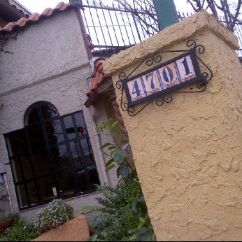 2/18/2012 tarihinde Payanziyaretçi tarafından Spanish Flowers Mexican Restaurant'de çekilen fotoğraf