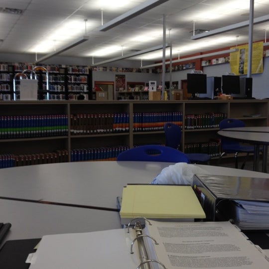 M centers 4. Магазин м энд мс лондон. Thinkcentre m800 sff. Lenovo m800 sff. M centers 4.