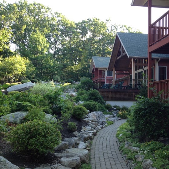 Photo taken at Minnewaska Lodge by Jonathan A. on 7/5/2012