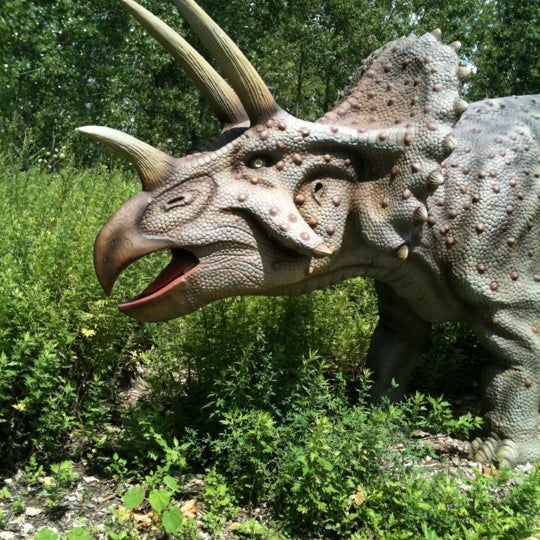 Photo taken at Field Station: Dinosaurs by Kelly on 8/6/2012