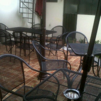 Das Foto wurde bei Fikafé Coffee Shop von Faby R. am 6/19/2012 aufgenommen