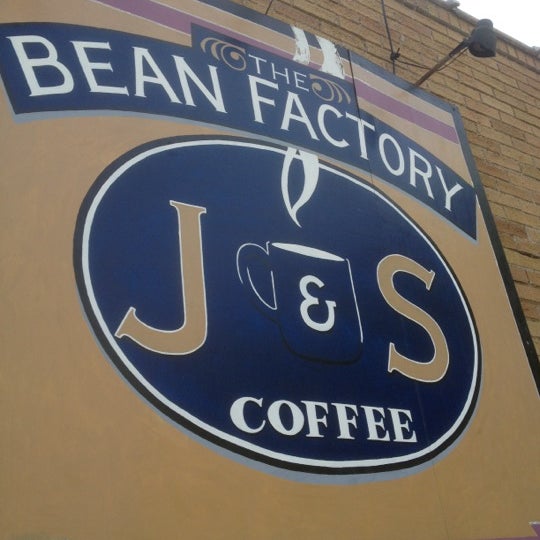 J&S Bean Factory Coffee Shop in Highland