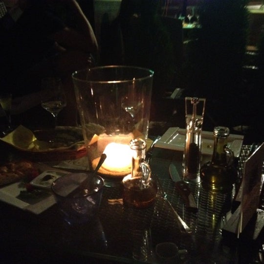 6/18/2012 tarihinde Innerenziyaretçi tarafından La Cantina Bar &amp; Restaurant'de çekilen fotoğraf