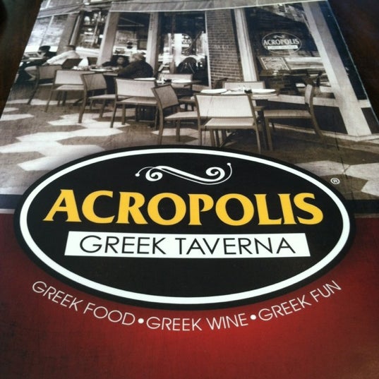 รูปภาพถ่ายที่ Acropolis Greek Taverna โดย Shawn V. เมื่อ 6/16/2012