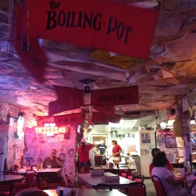 Photo taken at The Boiling Pot by 🌺Susie🌺 on 7/29/2012