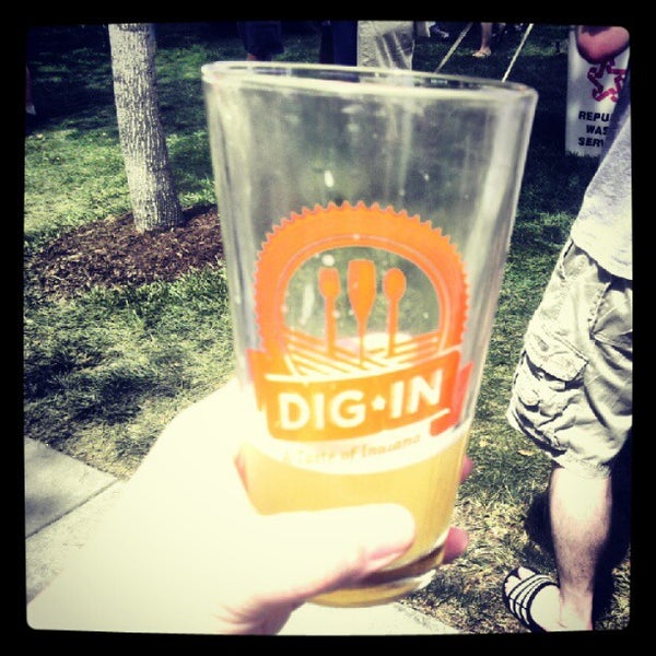 Photo taken at Dig IN, A Taste of Indiana by Laura Ann P. on 8/26/2012