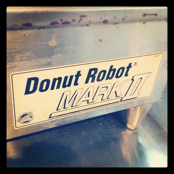 Go hard обои. Надпись го. Лайтбокс яндекс такси на магните. Go brooklyn. Go brooklyn.