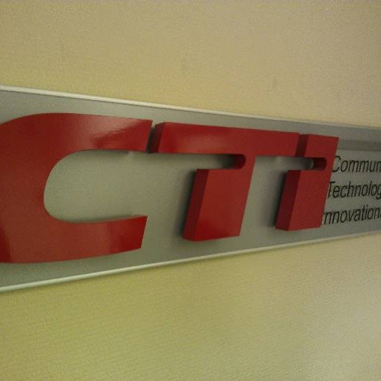 Foto tomada en CTI -Communications. Technology. Innovations.  por Vladimir H. el 12/29/2011