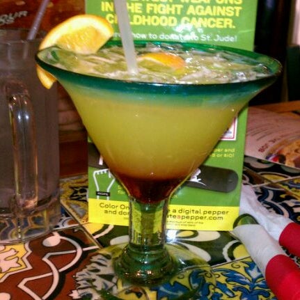 Photo taken at Chili&#39;s Grill &amp; Bar by Jessica F. on 9/6/2011
